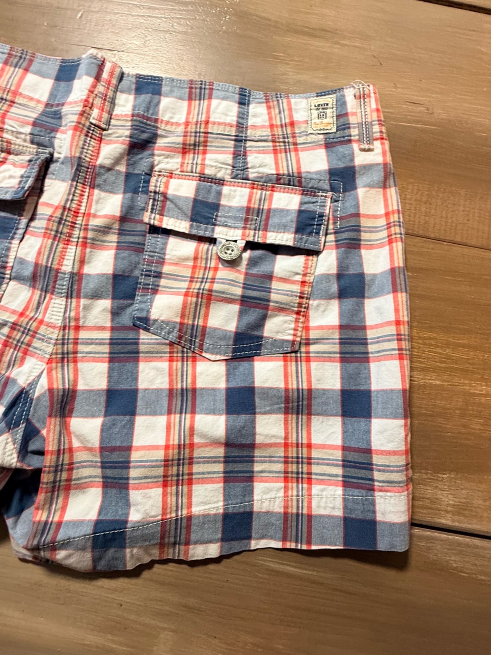 Levi’s California Plaid Cotton Stretch Shorts Red White Blue Casual Summer - Picture 9 of 11